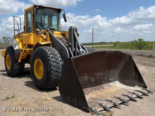 Image of Volvo L110E equipment image 2