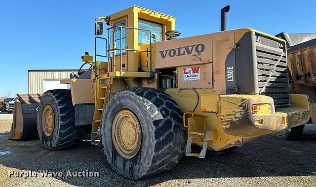 Image of Volvo L330E equipment image 3