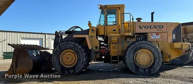 Image of Volvo L330E equipment image 4