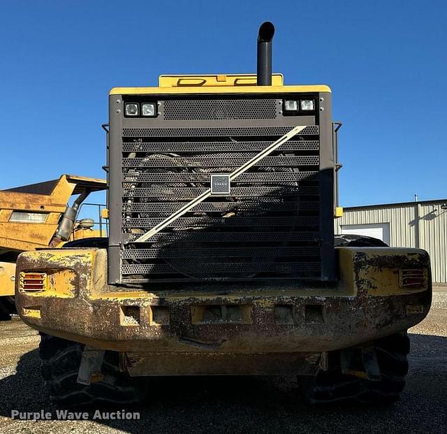 Image of Volvo L330E equipment image 2