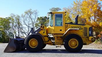 Main image Volvo L60E 1