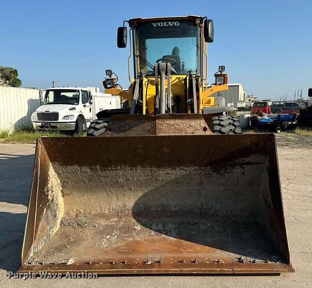 Image of Volvo L90E equipment image 1