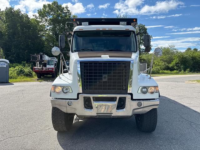 Image of Volvo VHD equipment image 1