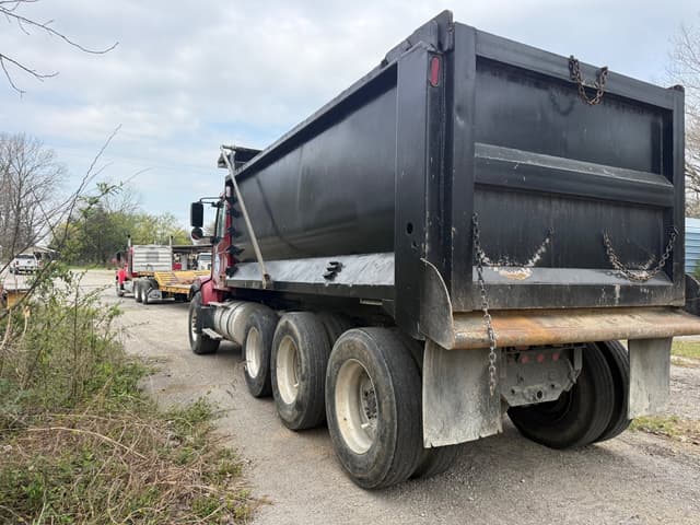 Image of Volvo VHD equipment image 2