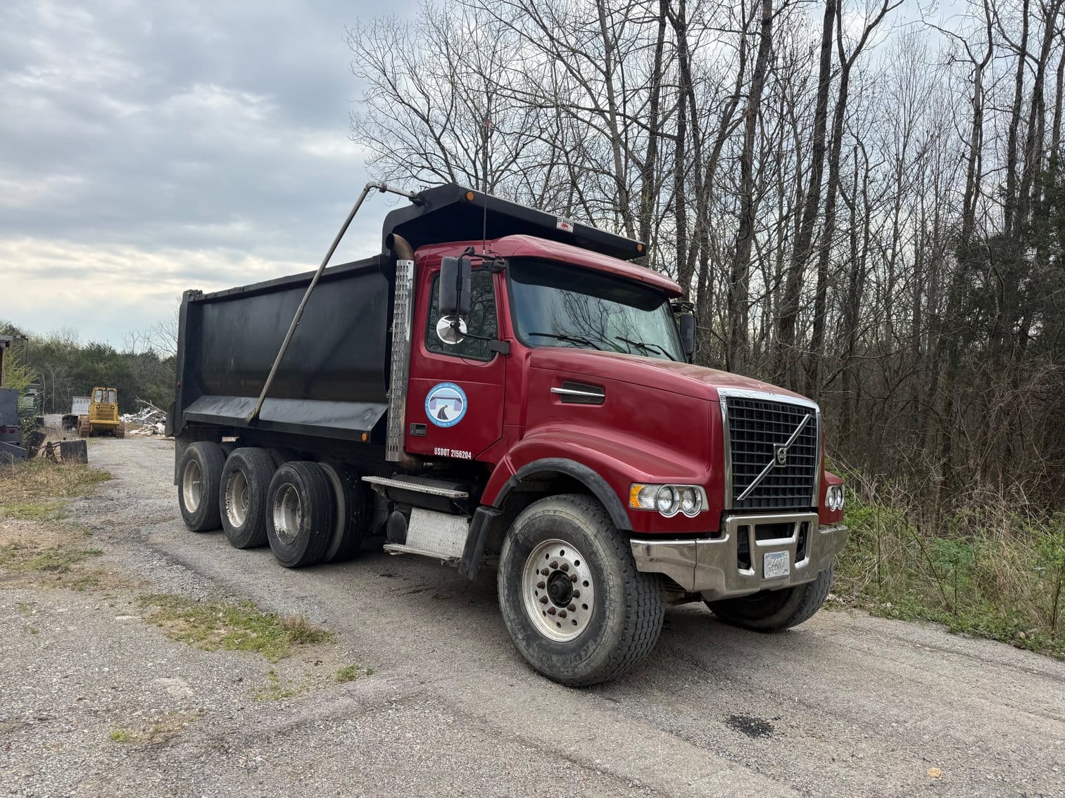 2006 Volvo VHD Equipment Image0