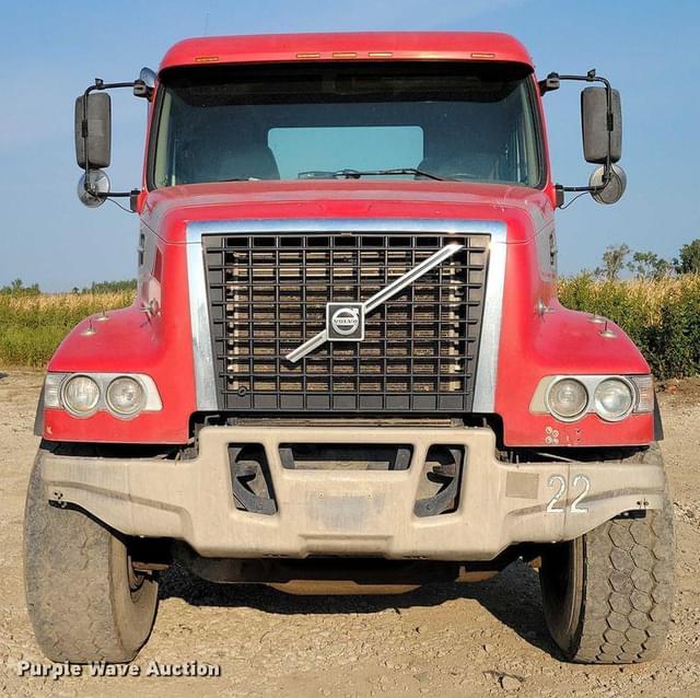 Image of Volvo VHD equipment image 1