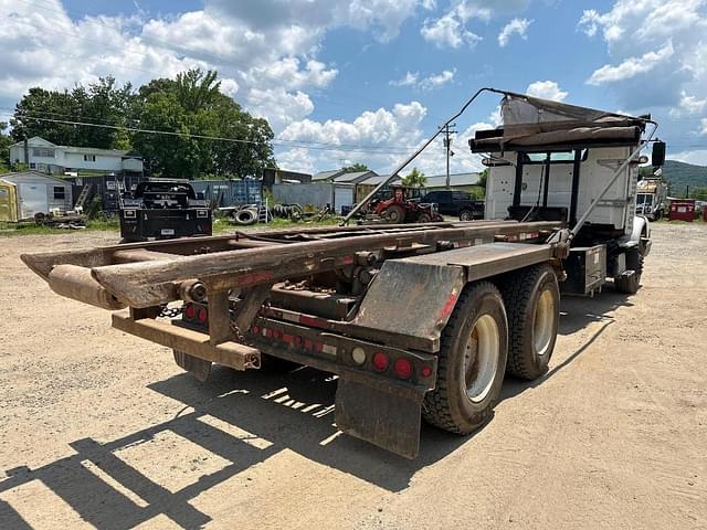 Image of Volvo VHD equipment image 4