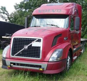 2006 Volvo VNL64T Image