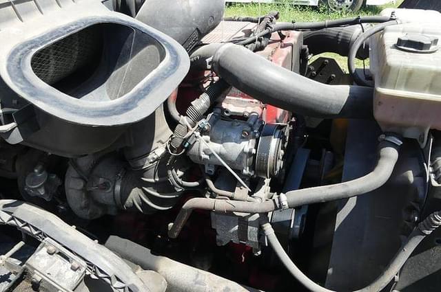Image of Volvo VNL64T equipment image 4