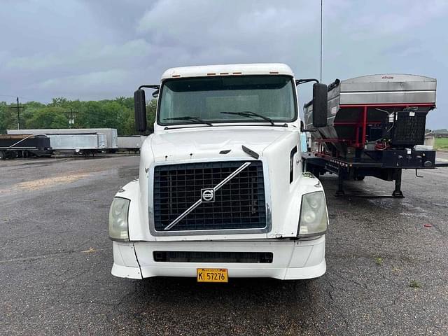 Image of Volvo VNL equipment image 1
