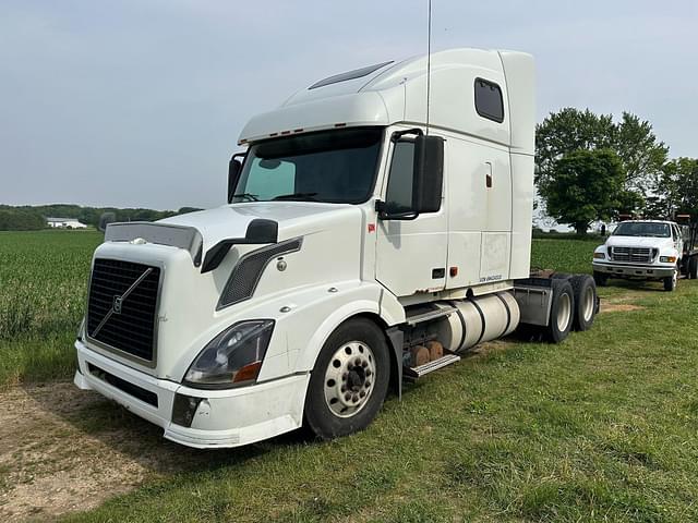 Image of Volvo VNL equipment image 2