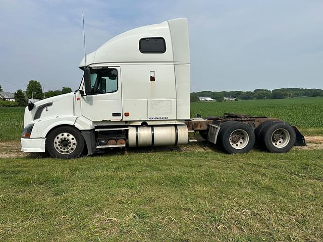 Image of Volvo VNL equipment image 1
