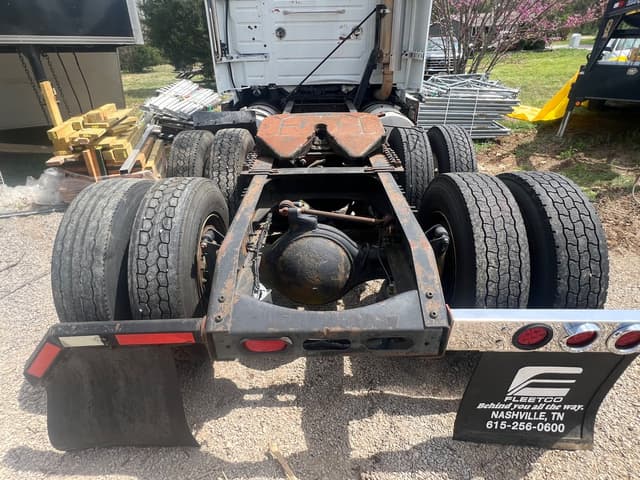 Image of Volvo VNL equipment image 3