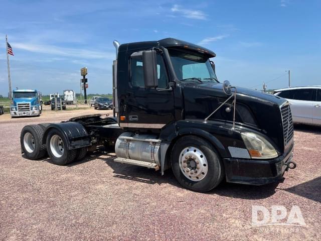Image of Volvo VNL equipment image 3