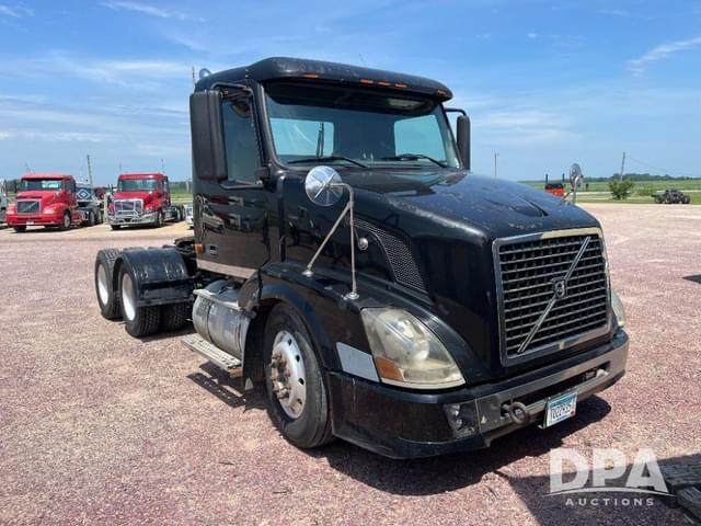 Image of Volvo VNL equipment image 2