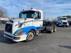 2006 Volvo VNL Image