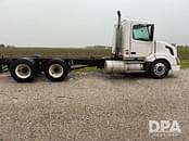 Thumbnail image Volvo VNL64T 10