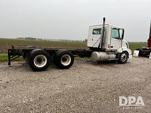 Main image Volvo VNL64T 12