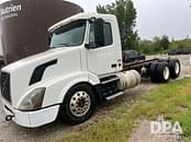 Thumbnail image Volvo VNL64T 23