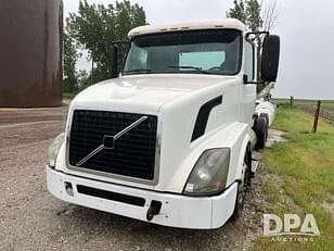 Main image Volvo VNL64T 3