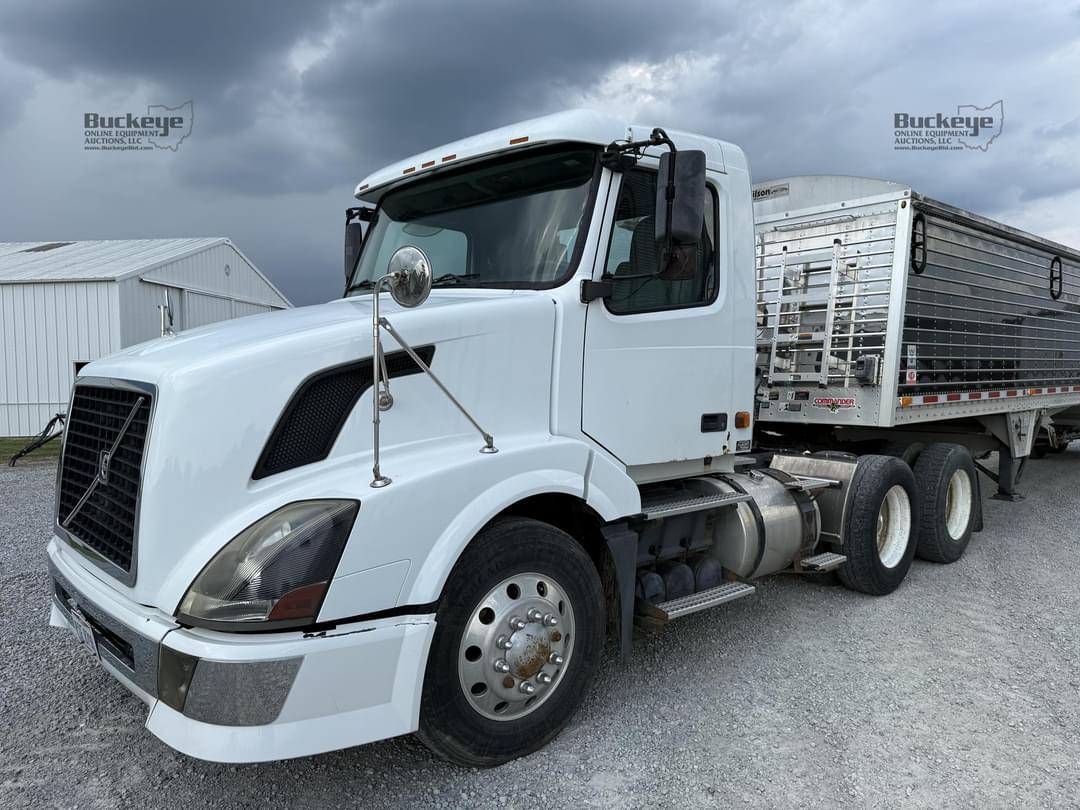 Image of Volvo VNL64T300 Primary image
