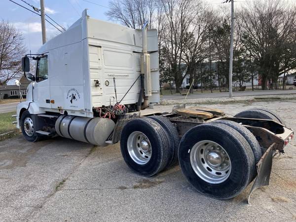 Main image Volvo VNL64T730