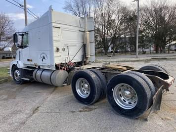 Main image Volvo VNL64T730