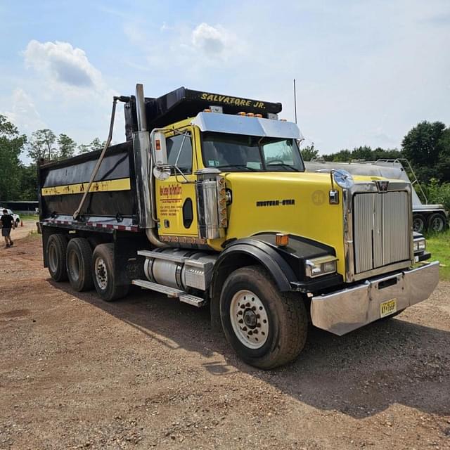 Image of Western Star 4600 equipment image 2