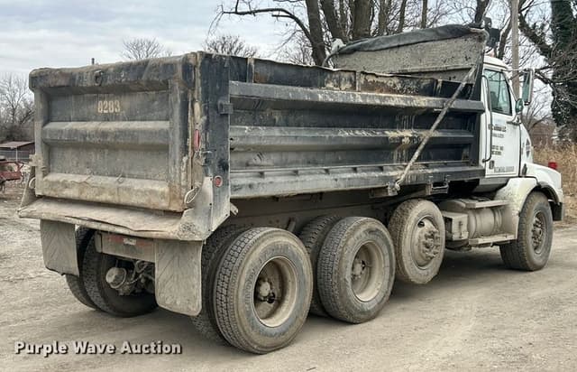 Image of Western Star 4900 equipment image 4
