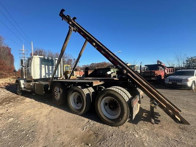 Image of Western Star 4900 FA equipment image 3