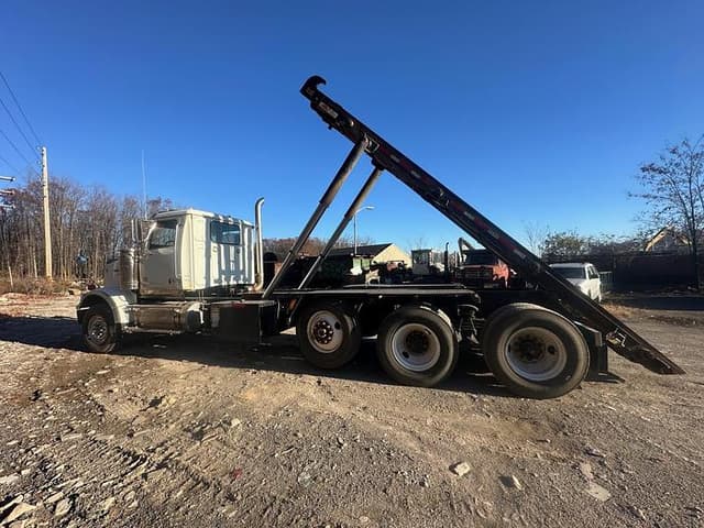 Image of Western Star 4900FA equipment image 2