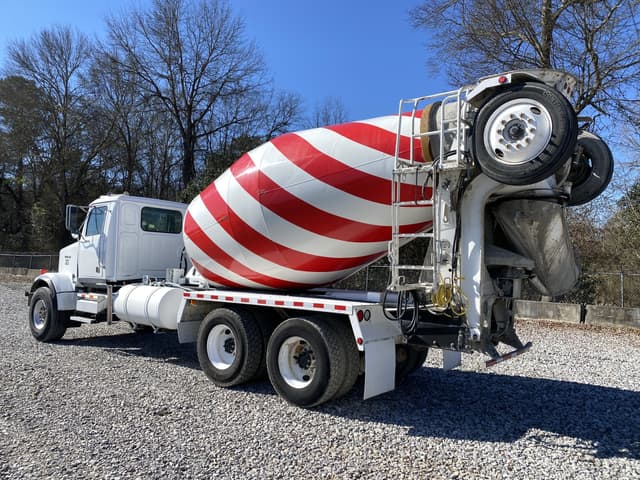 Image of Western Star 4900FA equipment image 1