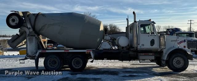 Image of Western Star 4900 equipment image 3