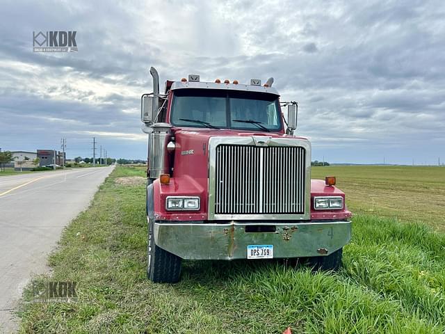 Image of Western Star 4900FA equipment image 4