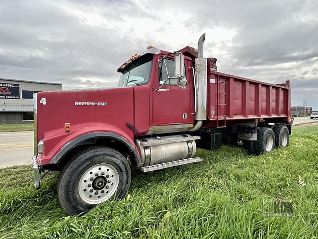 Image of Western Star 4900FA equipment image 3