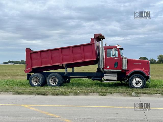 Image of Western Star 4900FA equipment image 1