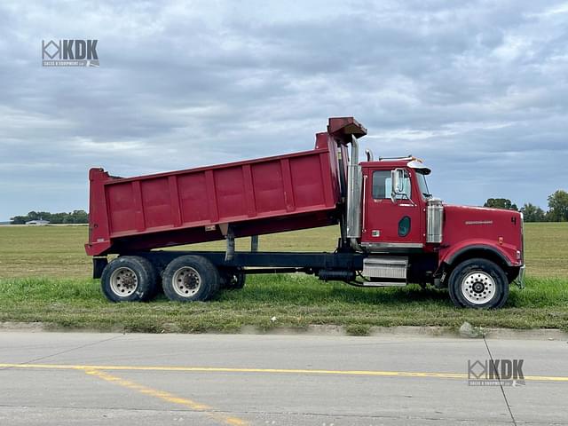 Image of Western Star 4900FA equipment image 1