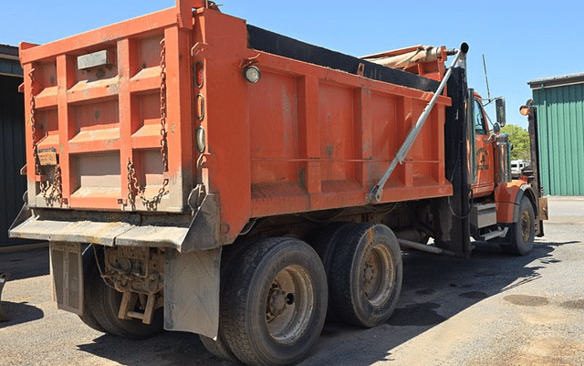 Image of Western Star 4900FA equipment image 3