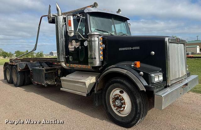 Image of Western Star 4900FA equipment image 2