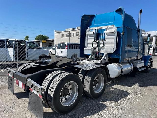 Image of Western Star 4964EX equipment image 2