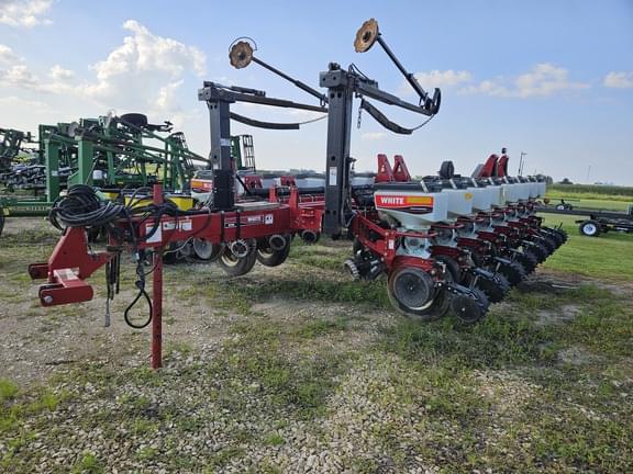 Image of White 8180 equipment image 2