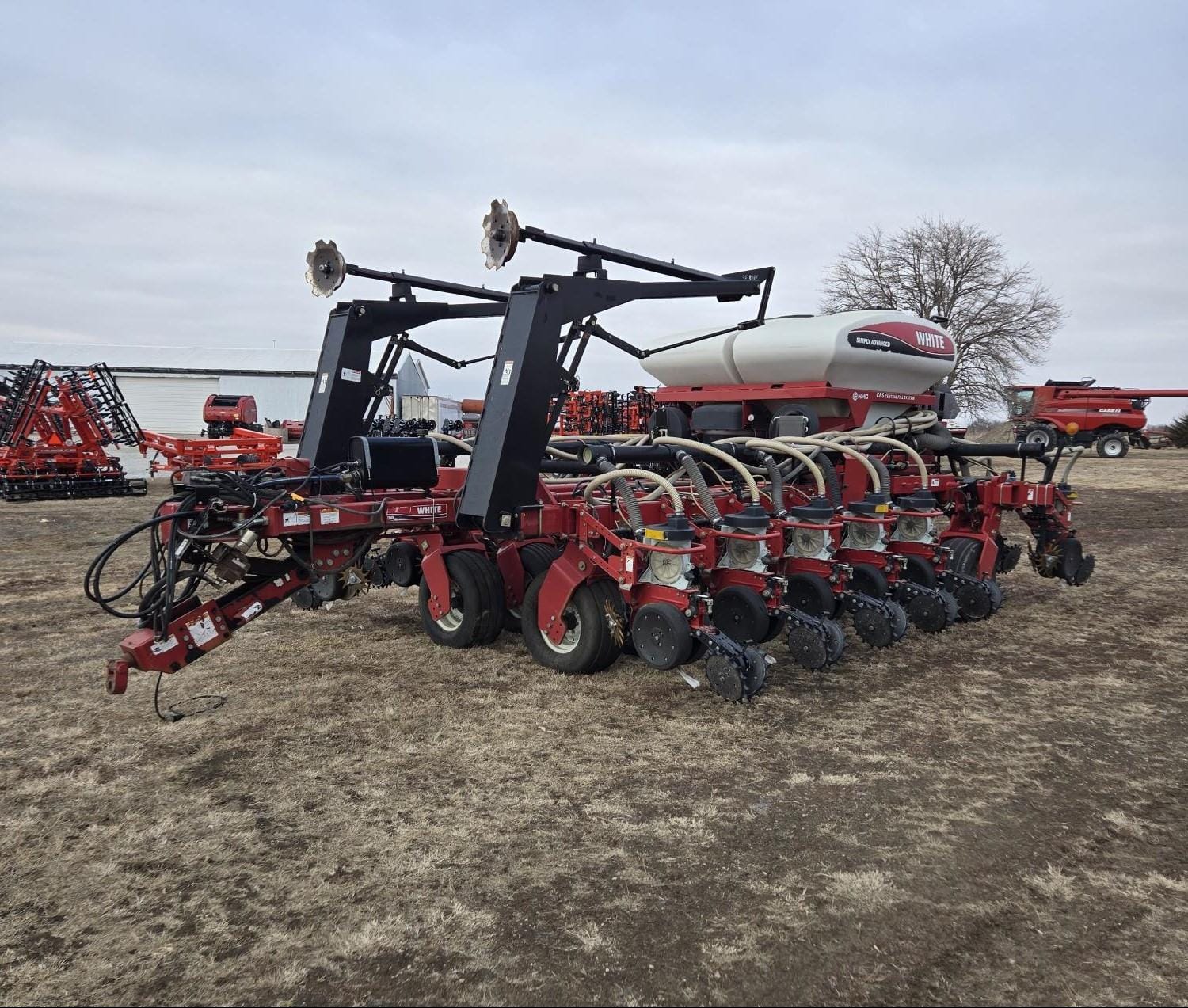 2006 White 8516 Equipment Image0