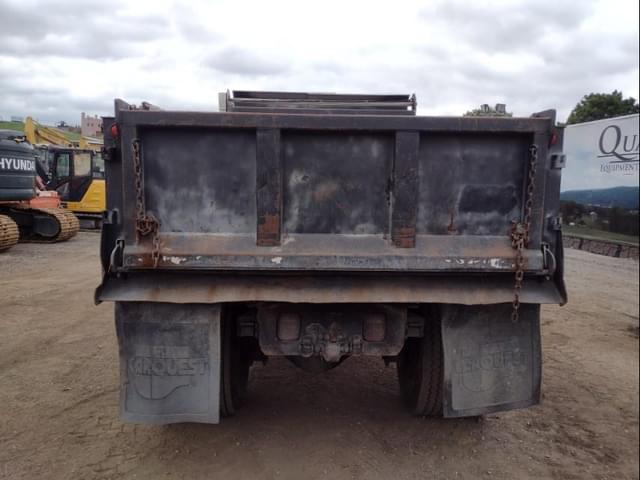 Image of Ford F-750 equipment image 3