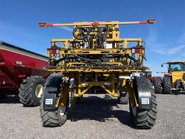 Image of Ag-Chem RoGator 1286C equipment image 2