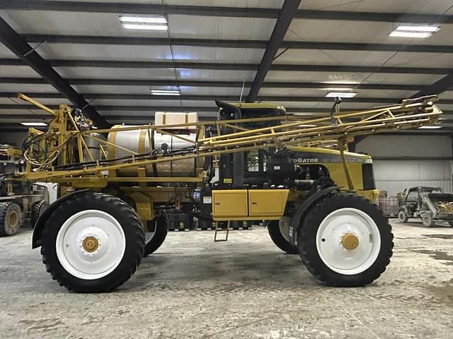 Image of Ag-Chem Rogator SS1074 equipment image 3