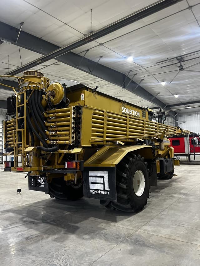 Image of Ag-Chem Terra-Gator 8203 equipment image 3