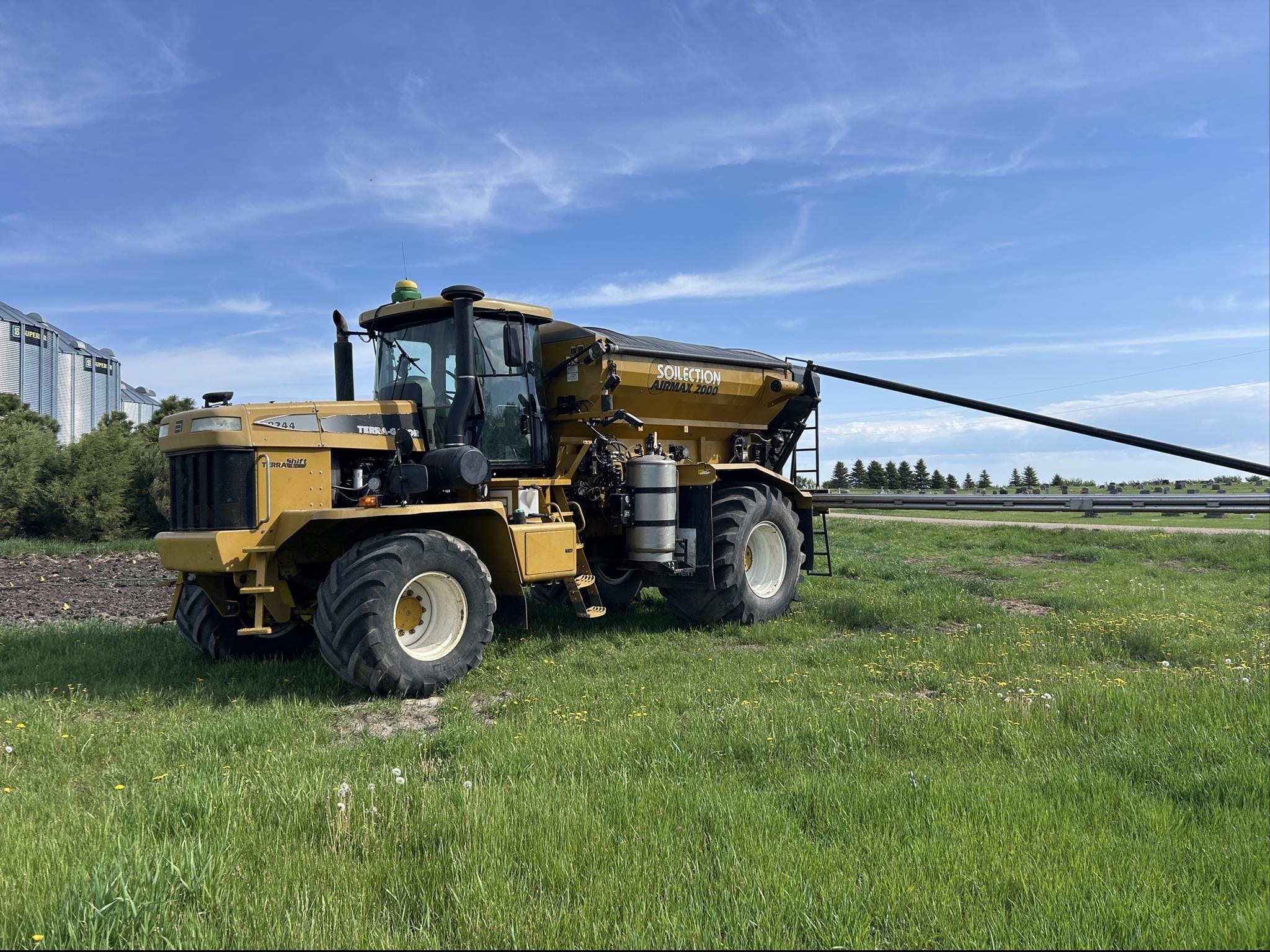 2007 Ag-Chem Terra-Gator 8244 Equipment Image0