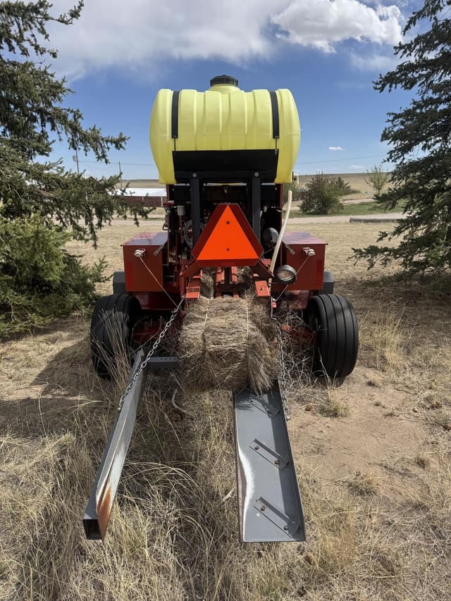 Image of AGCO Hesston 7115 equipment image 4