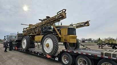 Image of AGCO ROGATOR 1074 equipment image 3