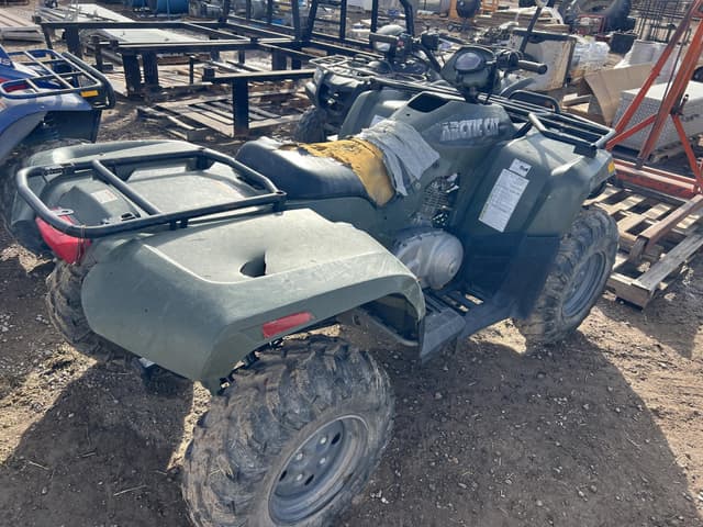 Image of Arctic Cat 400 equipment image 1